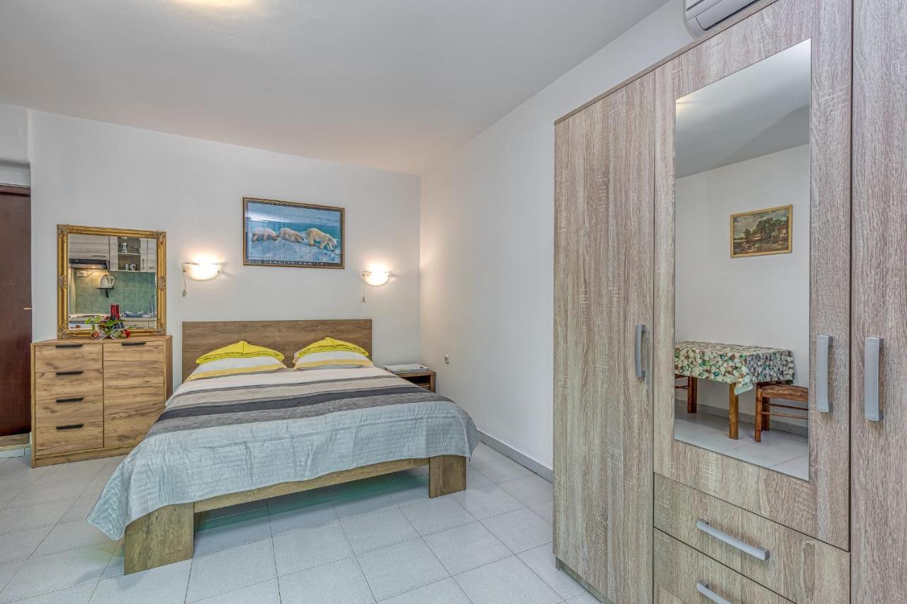 Apartments Bastovanovic Ρόβινι Εξωτερικό φωτογραφία